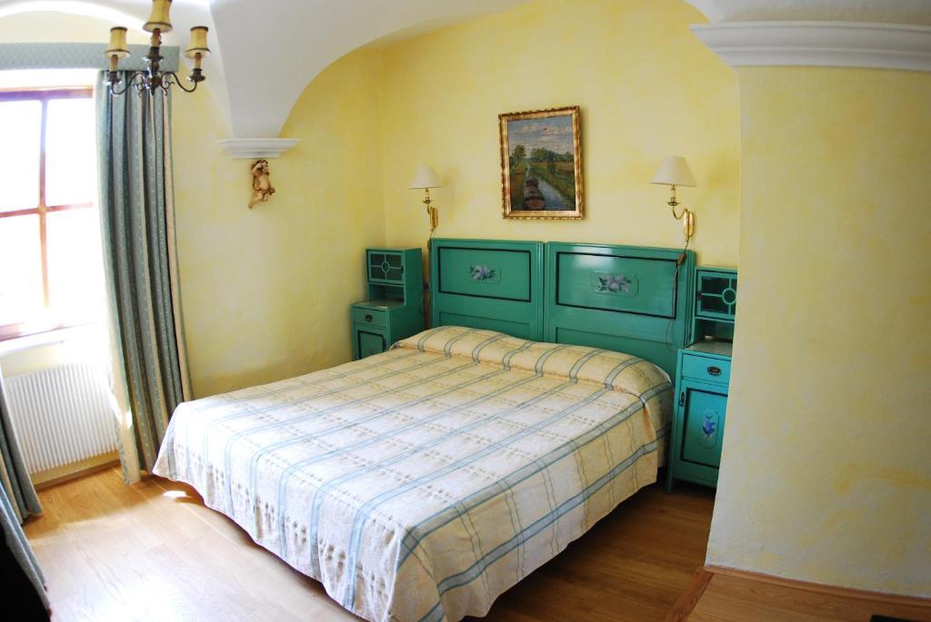 Apartments Schloss Paschbach Appiano Sulla Strada Del Vino Room photo
